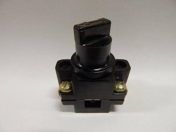 Square D   9001HO-2     2 Position Maintained Selector Switch Verticle Mount DPST